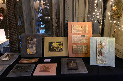 Ausstellung der Goldbilder von Paula Moreike auf dem Advent- und Weihnachtsmarkt