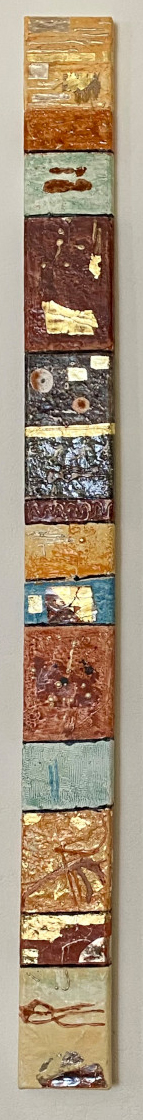 Goldbild, Drei Stehlen 2025 · je 10x120, Gold, Silber, Kupfer, Namibiasand, Schellack, verschiedene Polimente