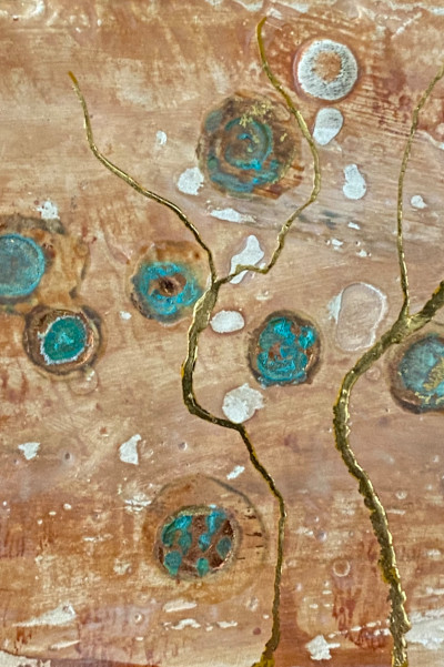 Die Kupferminiatur zeigt ein Beispiel für Oxydation von Kupfer.